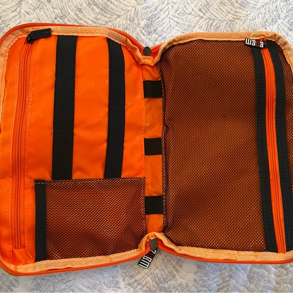 Tech Organizer - Picture 3 of 3